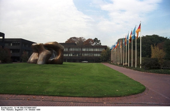 Federal Chancellery in Bonn (1986)
